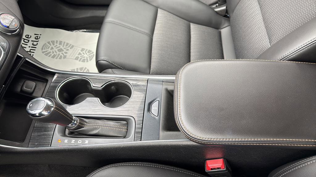 Used 2016 Chevrolet Impala LT w/ Convenience Package image 24