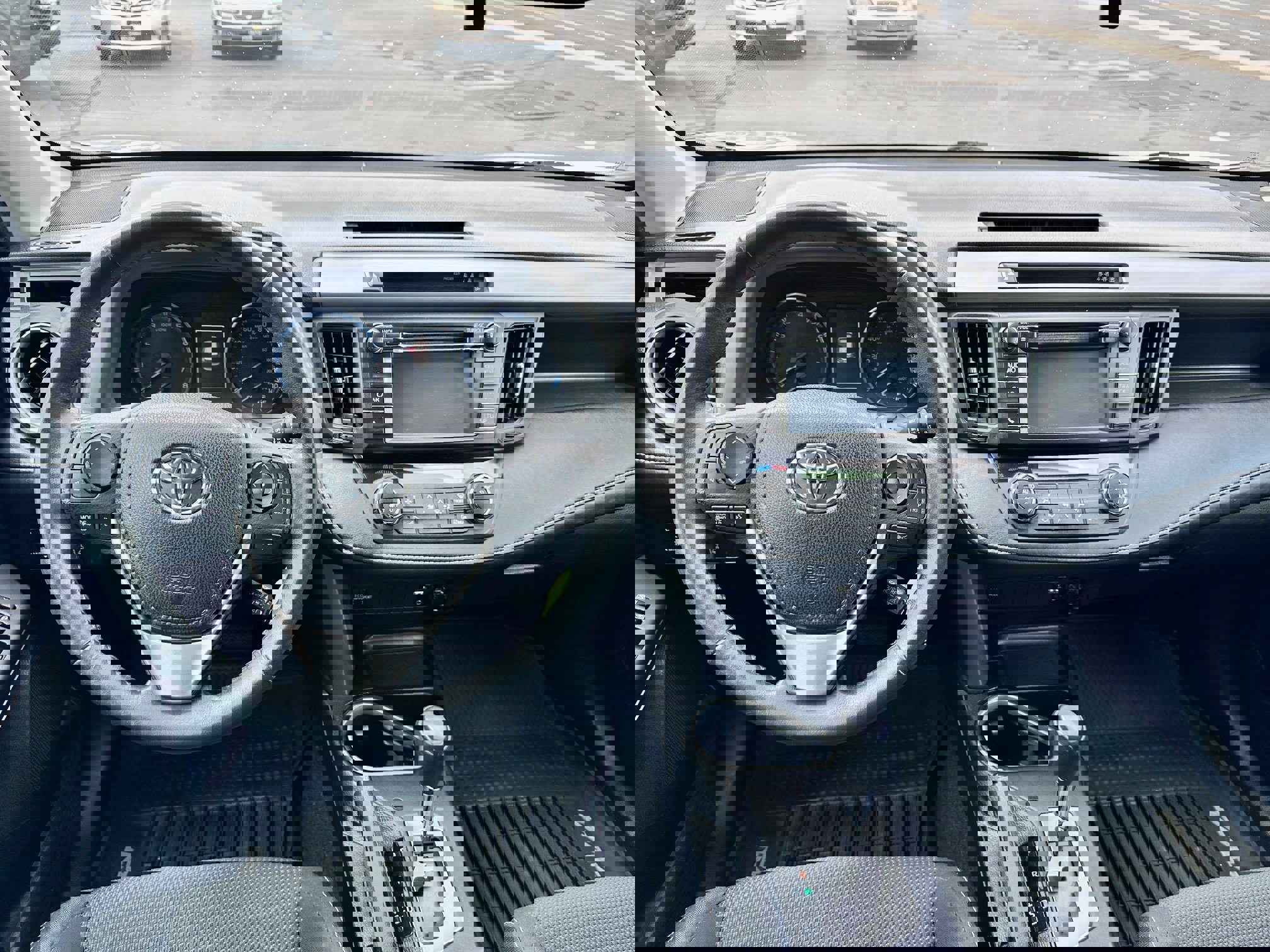 Used 2017 Toyota RAV4 XLE image 7