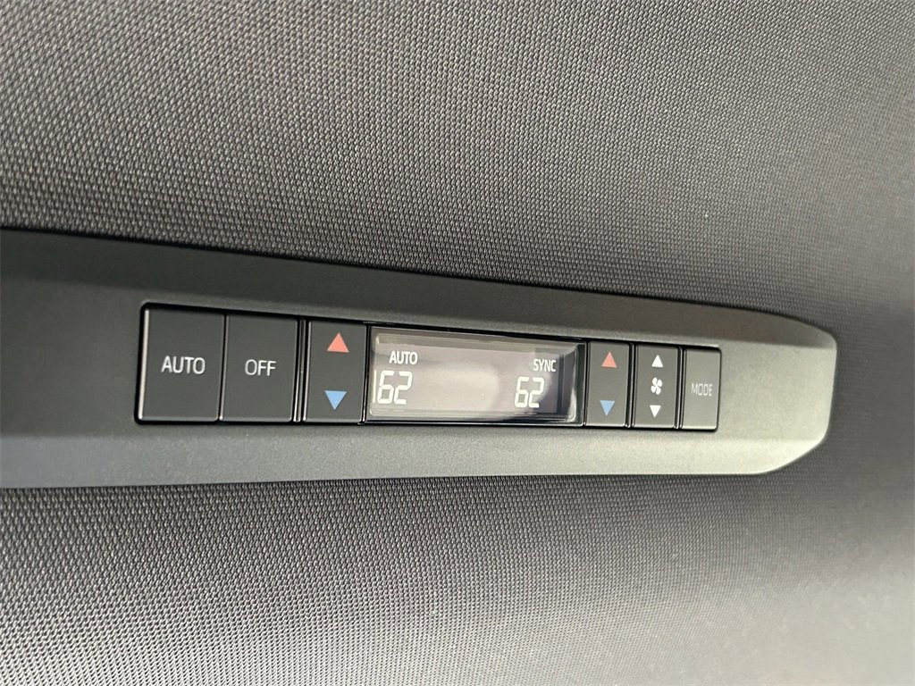 Used 2026 Toyota Sienna Limited image 26