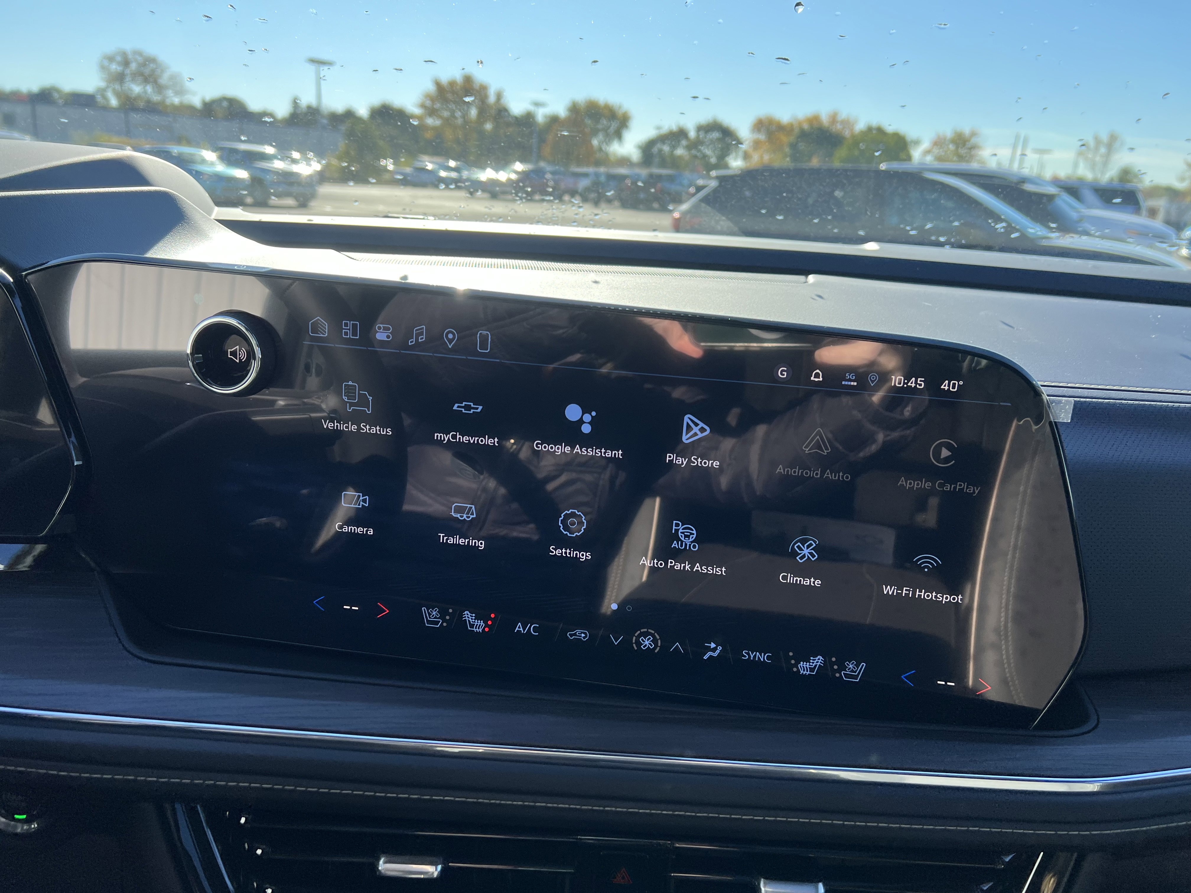 New 2026 Chevrolet Suburban Premier image 7