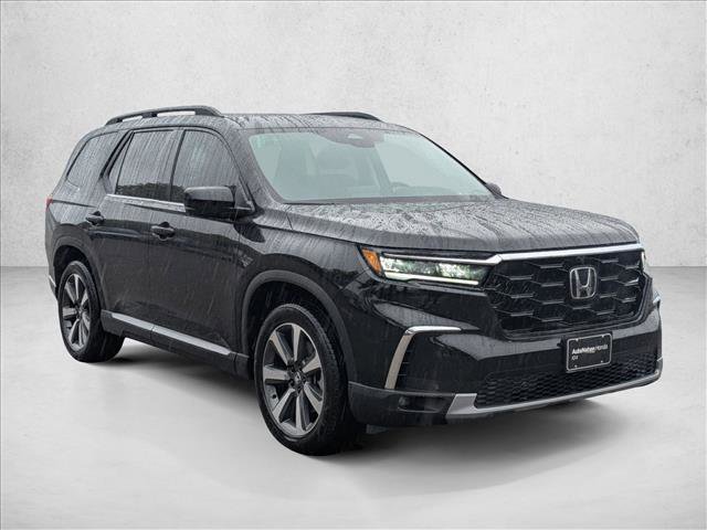 Used 2024 Honda Pilot Elite image 3