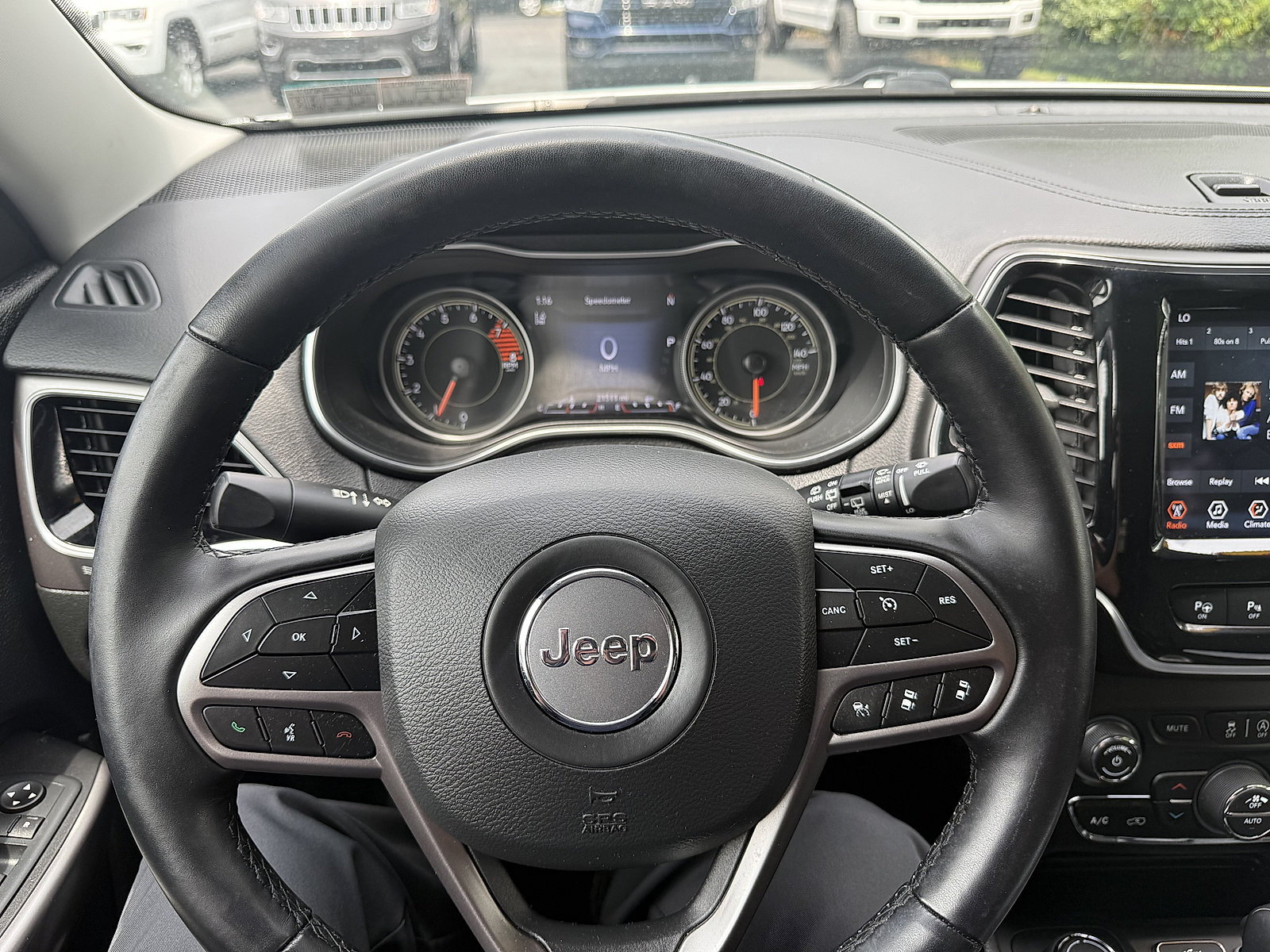 Used 2021 Jeep Cherokee Limited AWD/4WD image 27