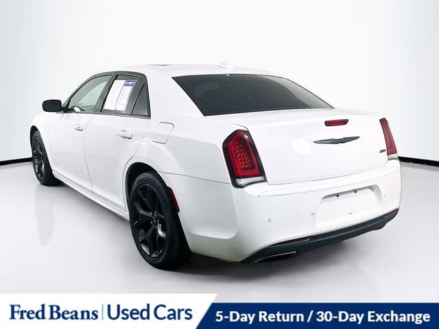 Used 2022 Chrysler 300 Touring L w/ Popular Equipment Group image 5