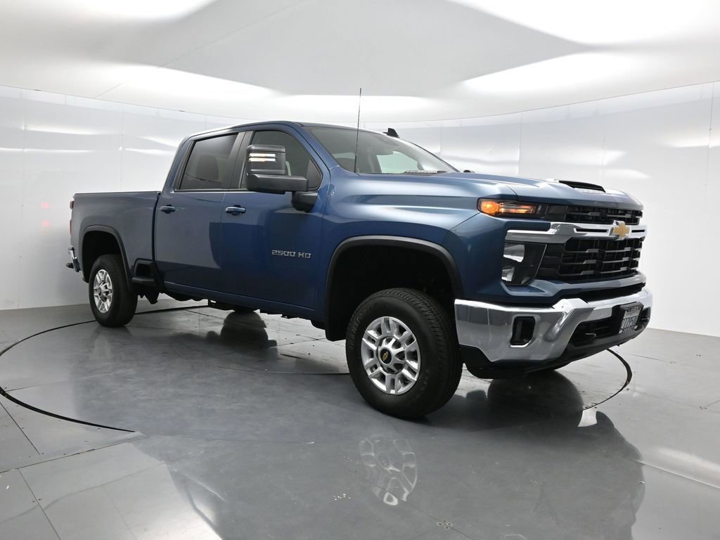 Used 2025 Chevrolet Silverado 2500 LT w/ Convenience Package image 32