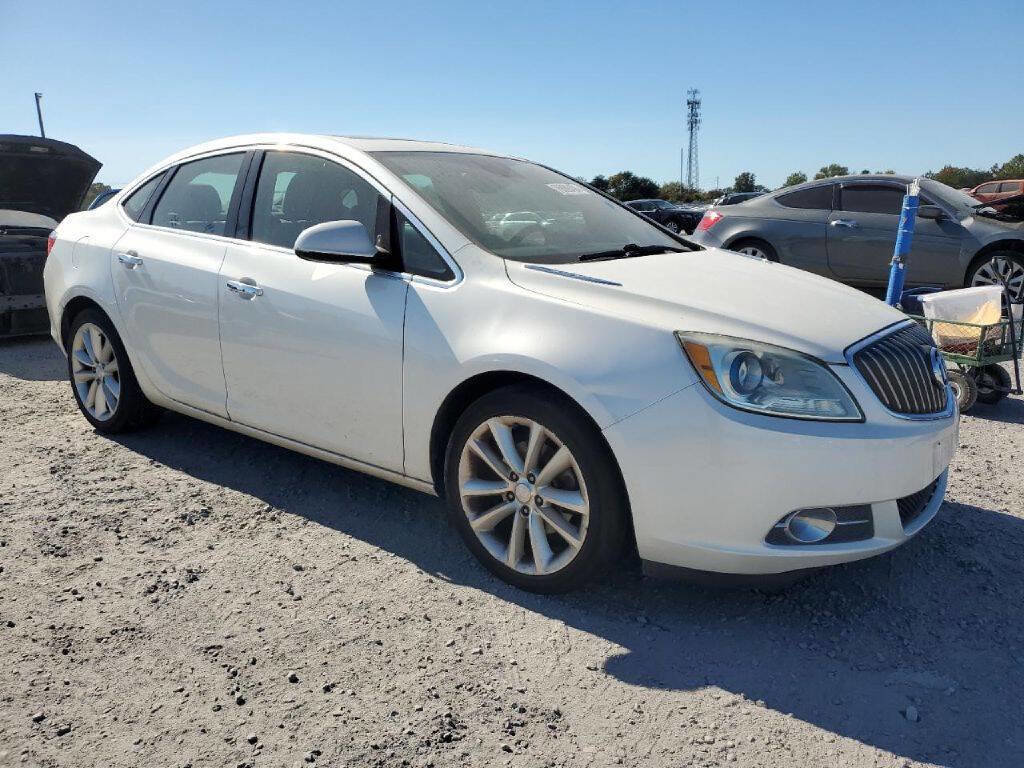 Used 2013 Buick Verano Leather FWD image 3