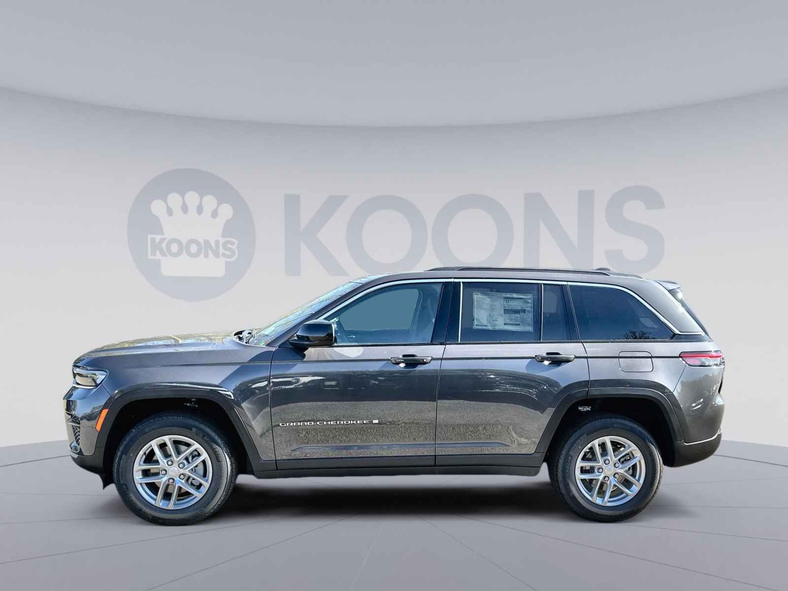 New 2025 Jeep Grand Cherokee Laredo X w/ Luxury Tech Group I image 2