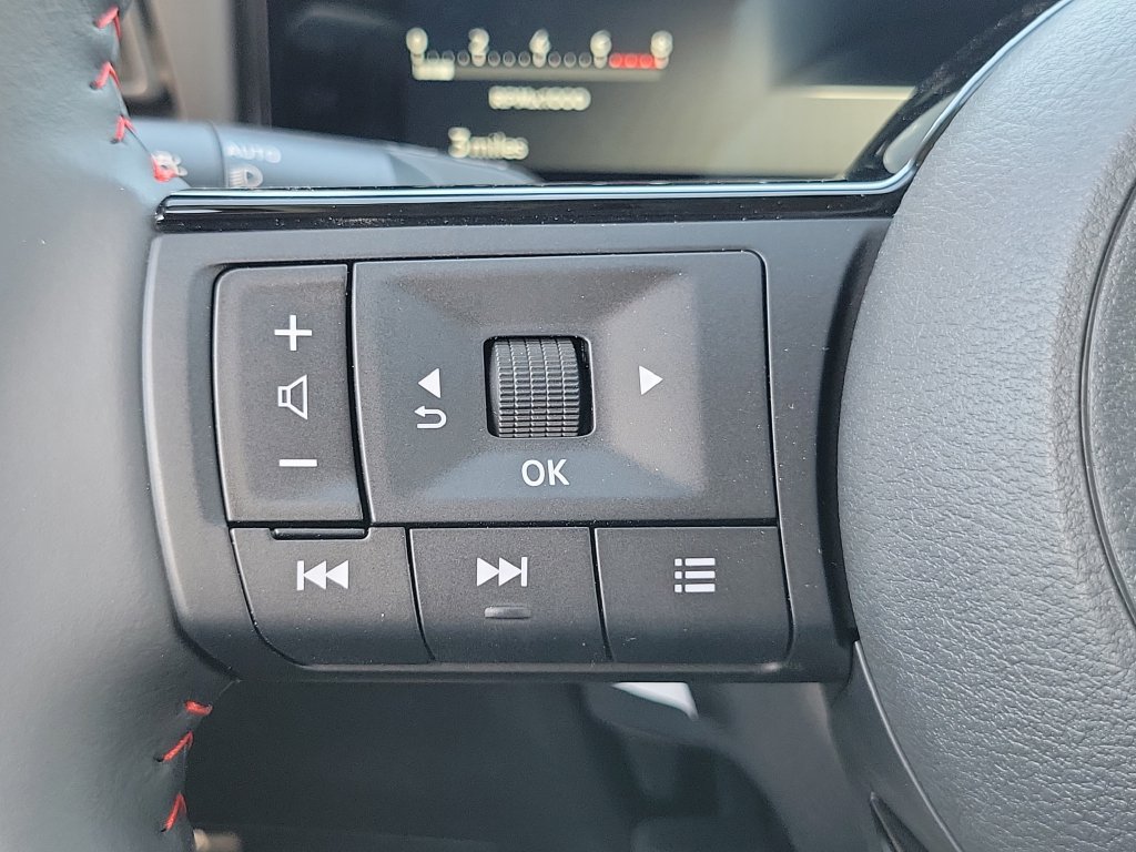 New 2026 Nissan Kicks SR FWD image 5