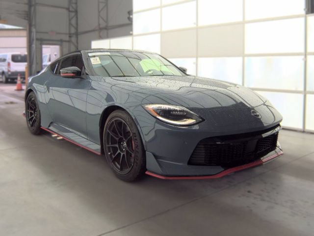 Used 2025 Nissan Z NISMO w/ Floor Mat Package RWD image 3