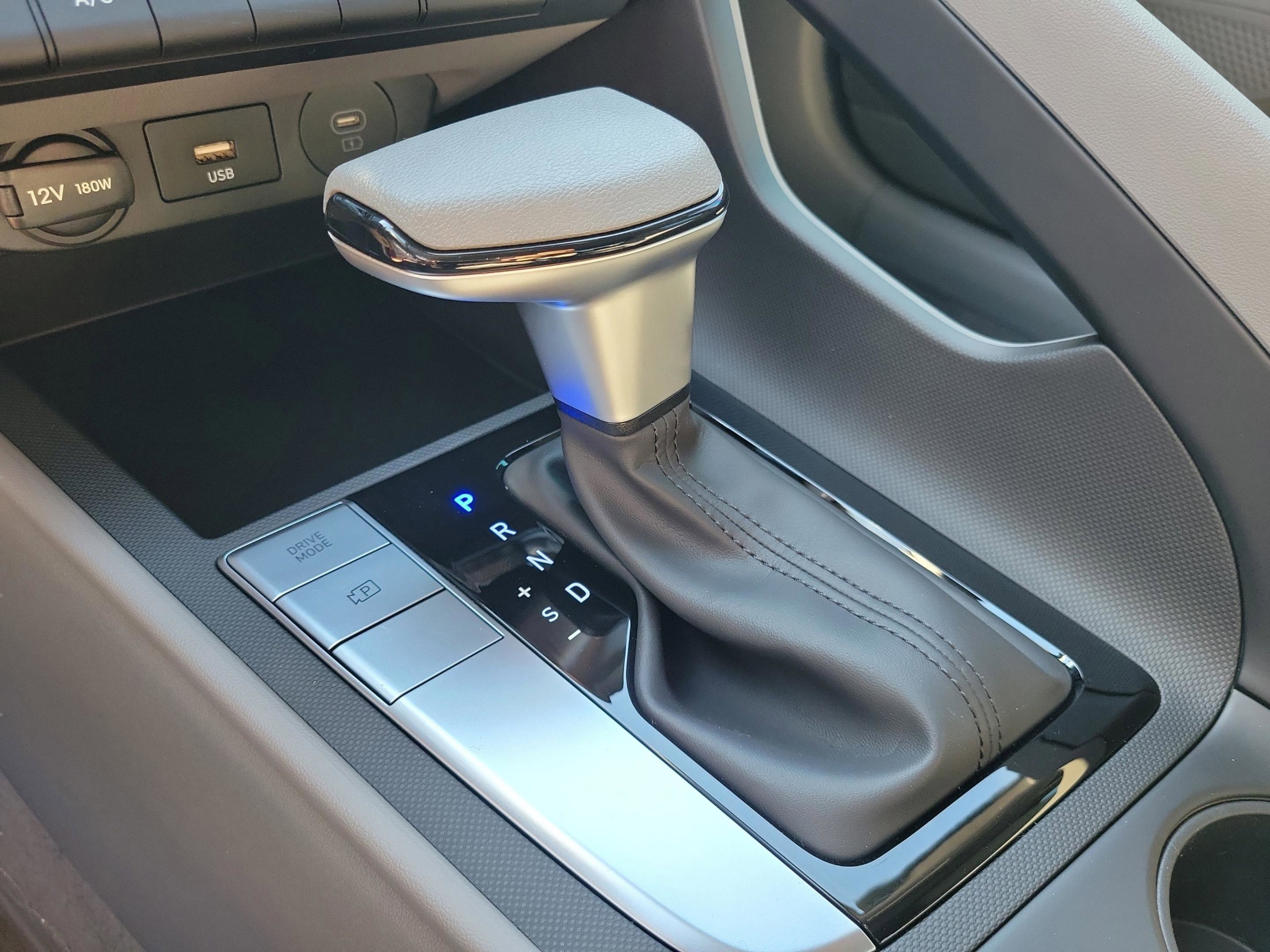 New 2026 Hyundai Elantra SE image 24