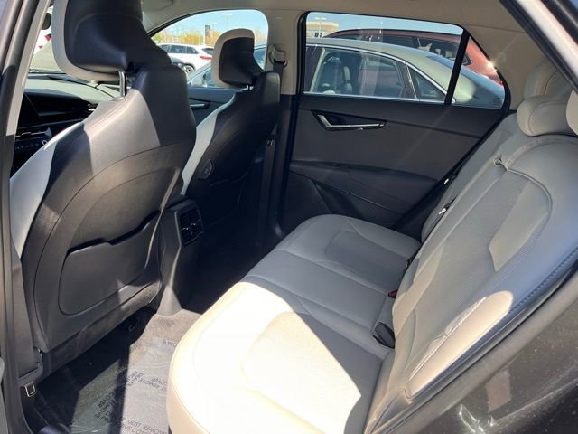 Used 2023 Kia Niro EX image 13