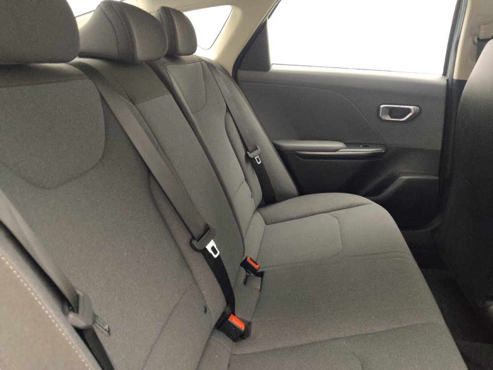 Used 2025 Kia K4 FWD image 19