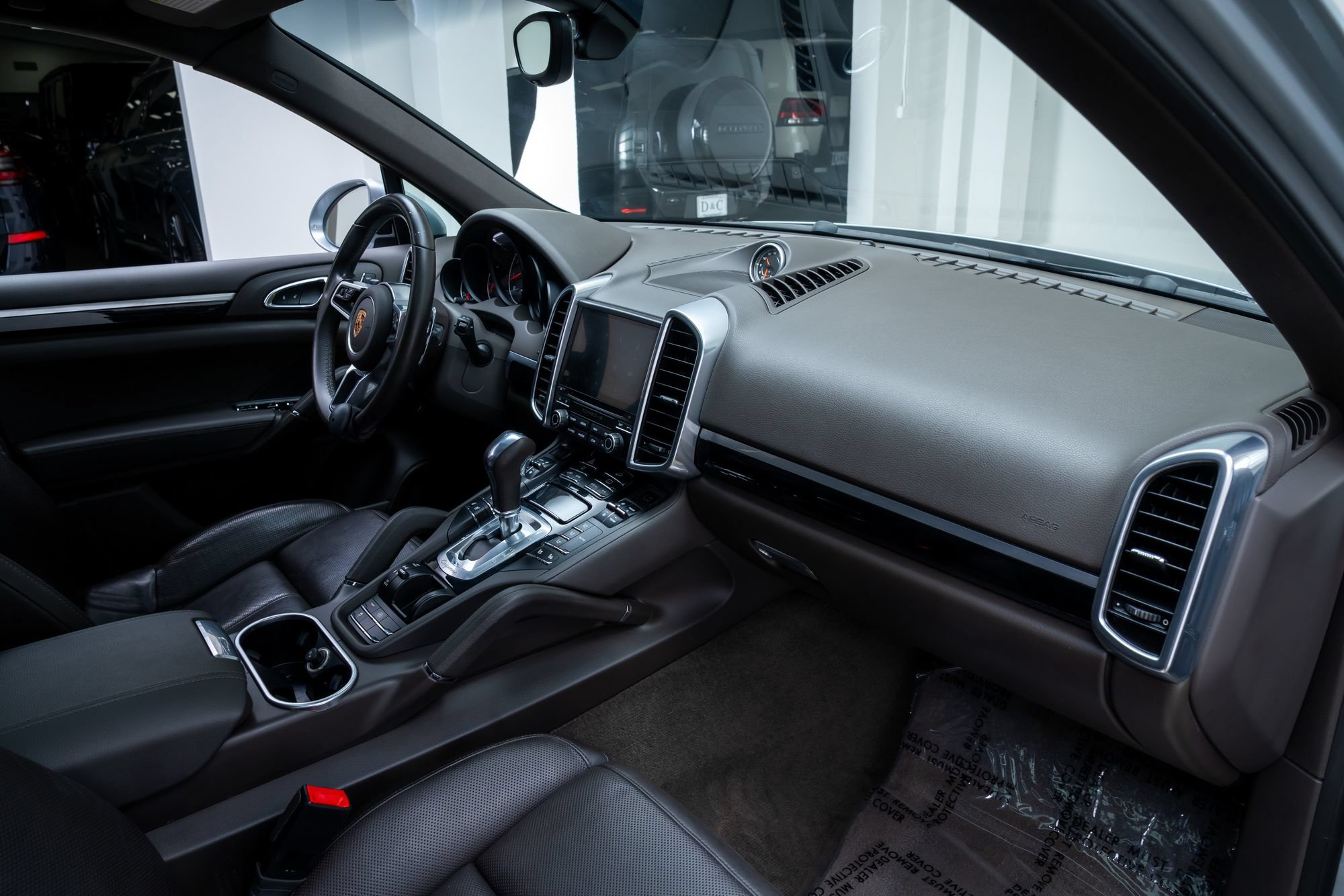 Used 2018 Porsche Cayenne Platinum Edition AWD/4WD image 20