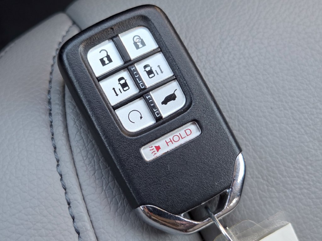 Used 2024 Honda Odyssey Touring image 43