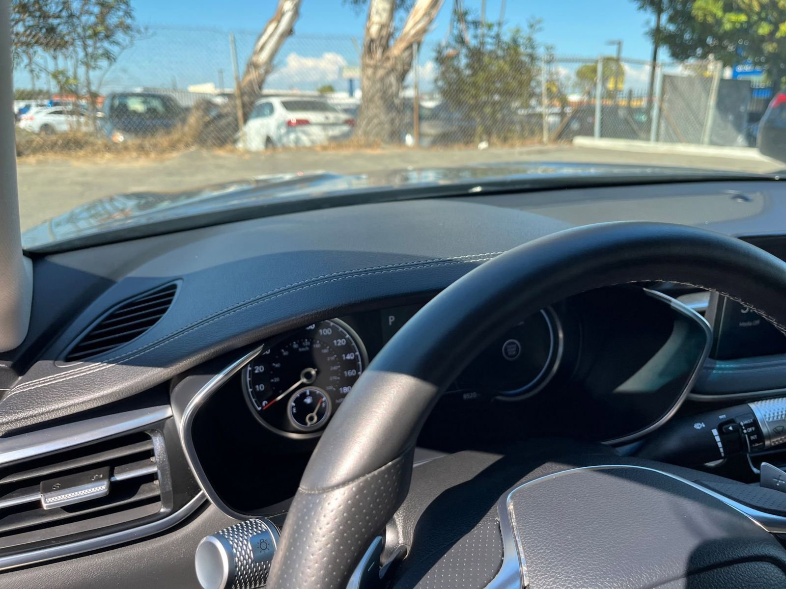 Used 2025 Genesis G70 2.5T image 16