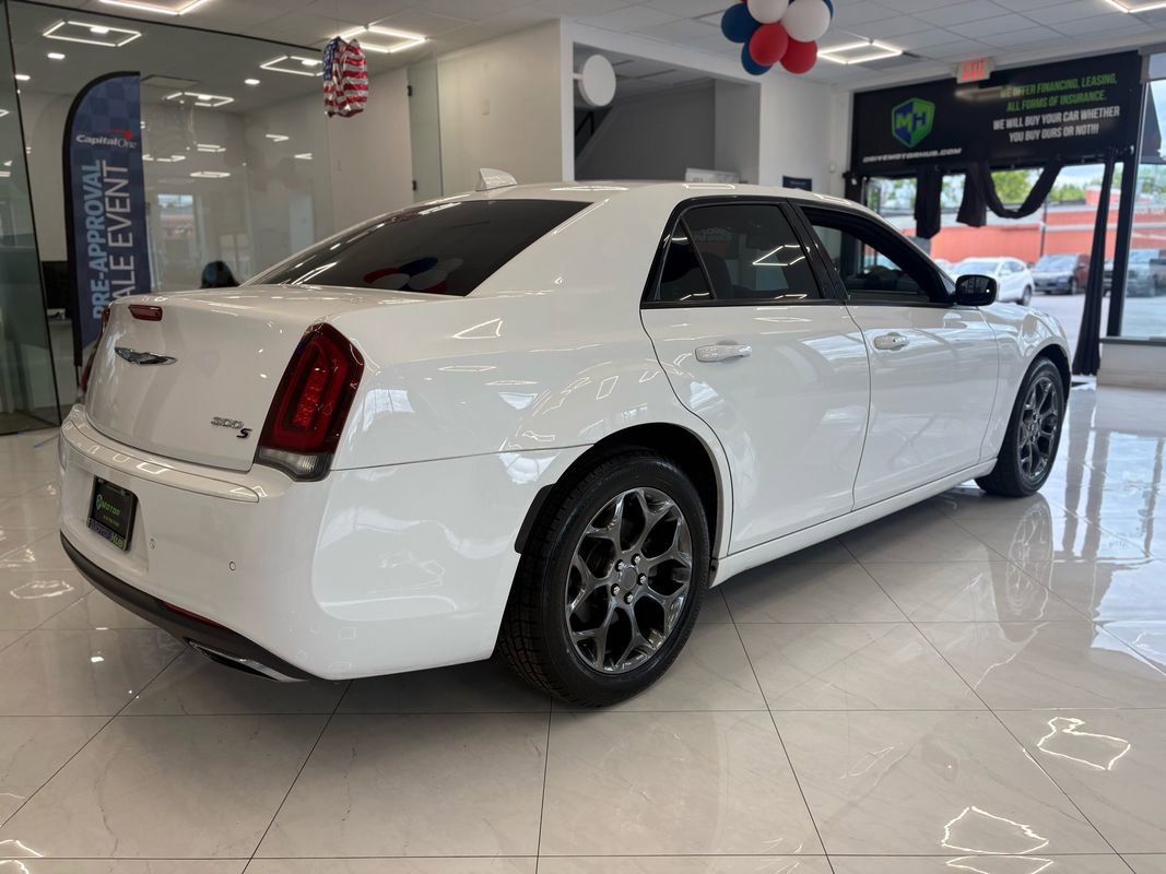 Used 2018 Chrysler 300 S w/ Safetytec Plus Group AWD/4WD image 12
