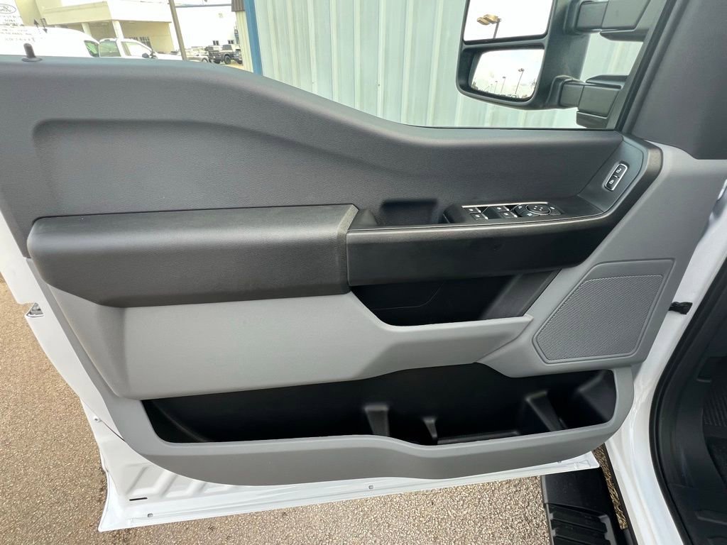 New 2026 Ford F450 XL w/ XL Chrome Package image 12