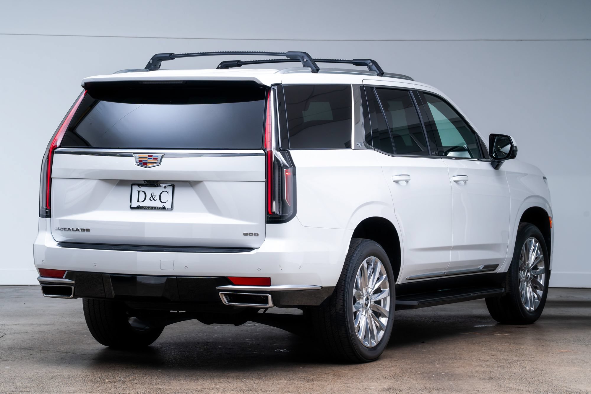 Used 2024 Cadillac Escalade Premium Luxury AWD/4WD image 6