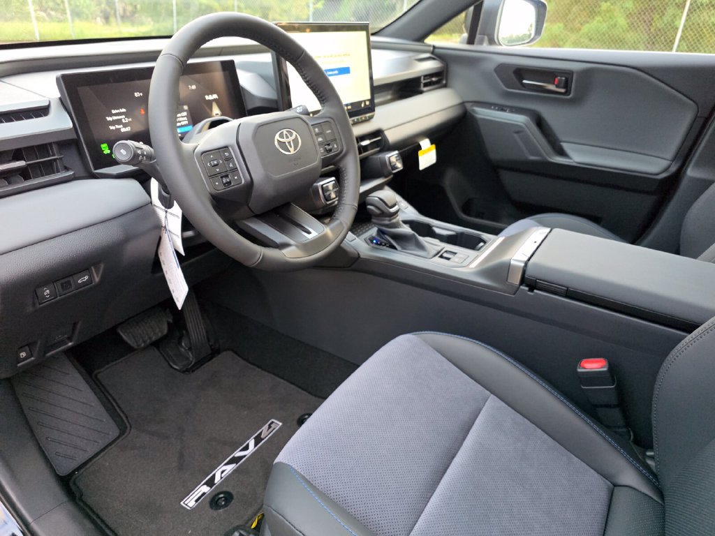 New 2026 Toyota RAV4 XSE AWD/4WD image 25