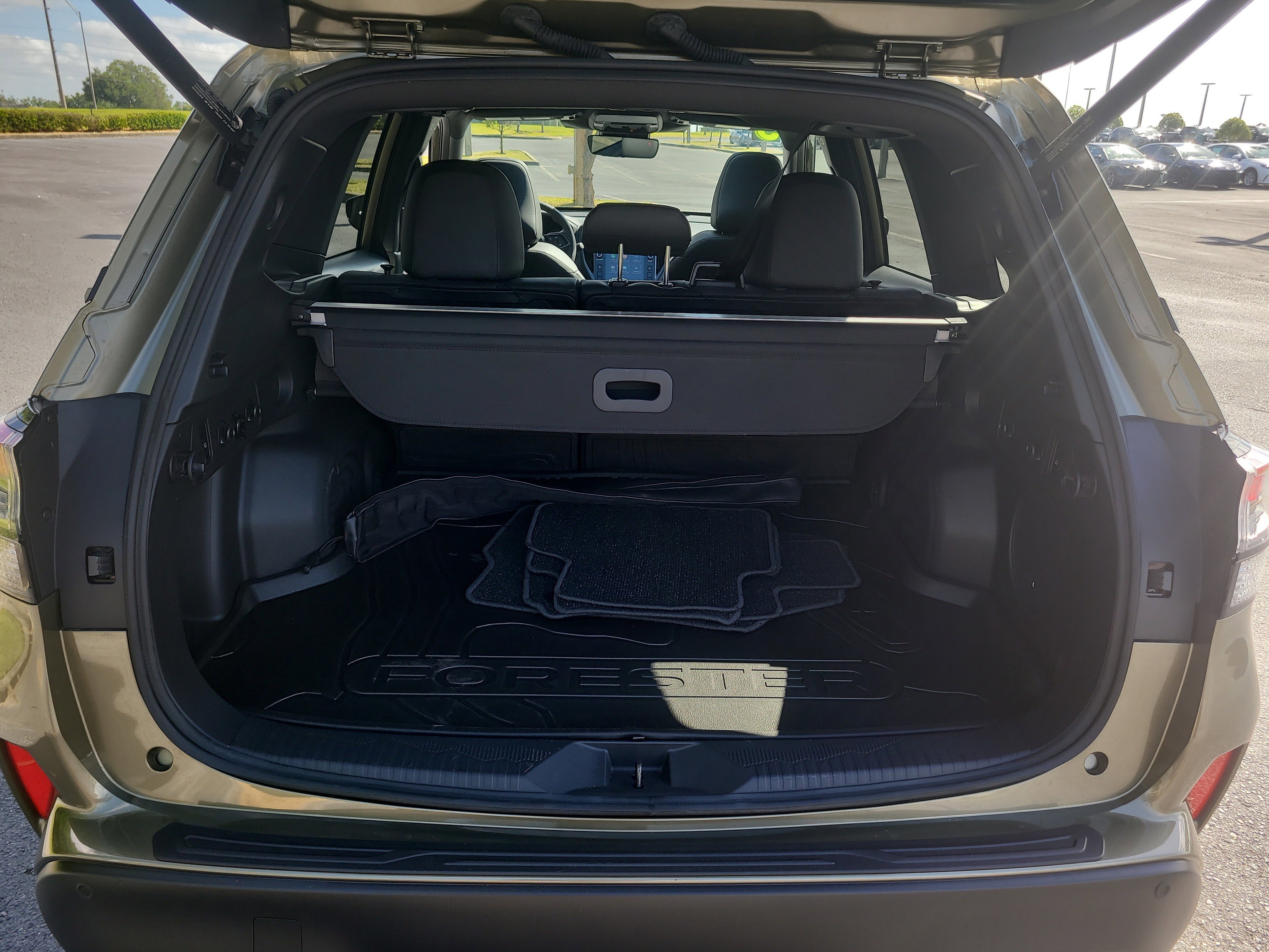 Used 2025 Subaru Forester Limited w/ Popular Package #2 image 11