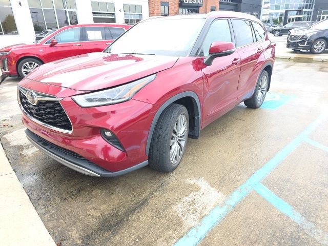 Used 2020 Toyota Highlander Platinum AWD/4WD image 1