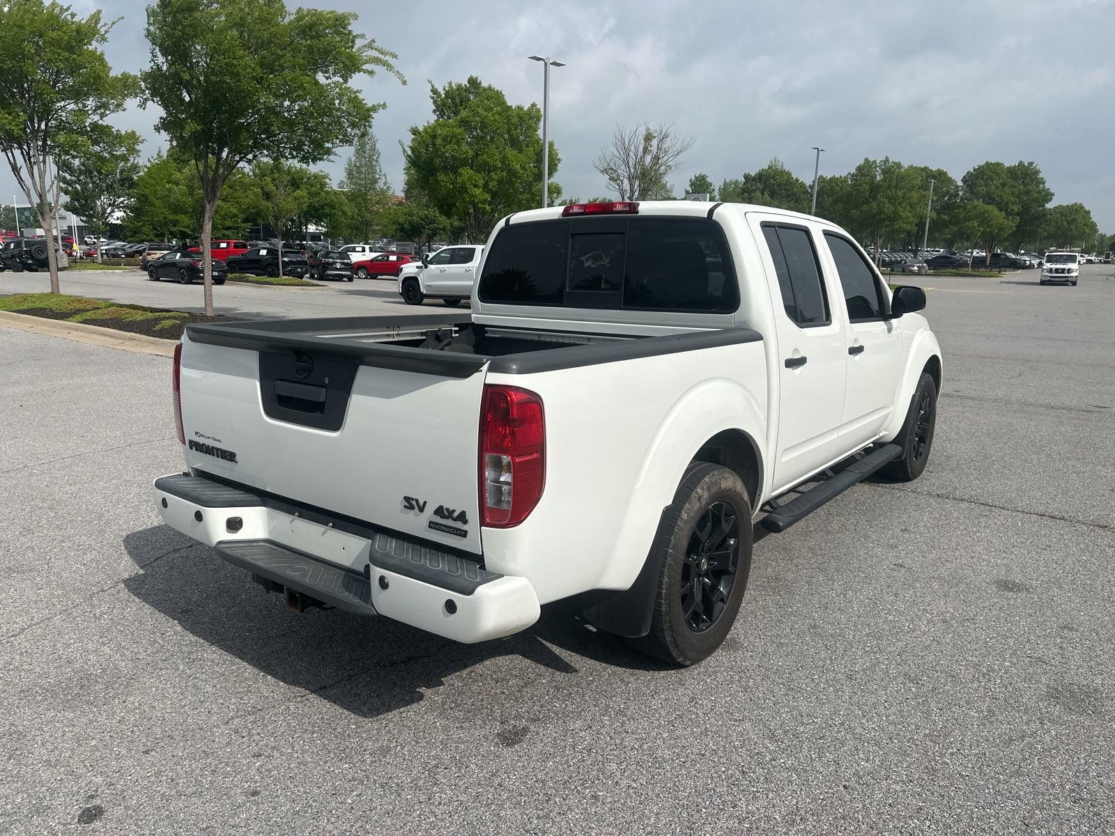 Used 2021 Nissan Frontier SV w/ Midnight Edition Floor Mats AWD/4WD image 5