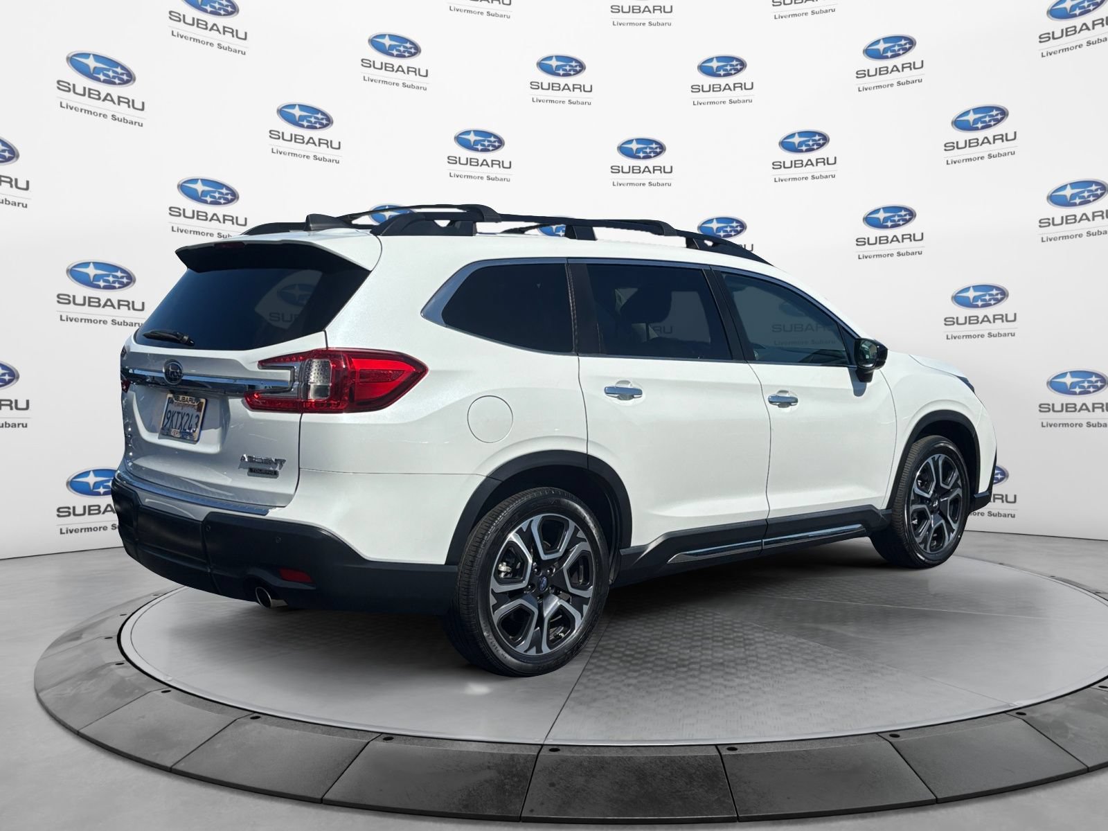 Used 2024 Subaru Ascent Touring AWD/4WD image 5