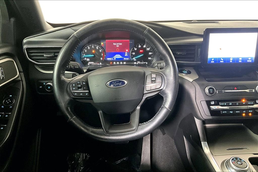 Used 2020 Ford Explorer XLT w/ Equipment Group 202A image 5
