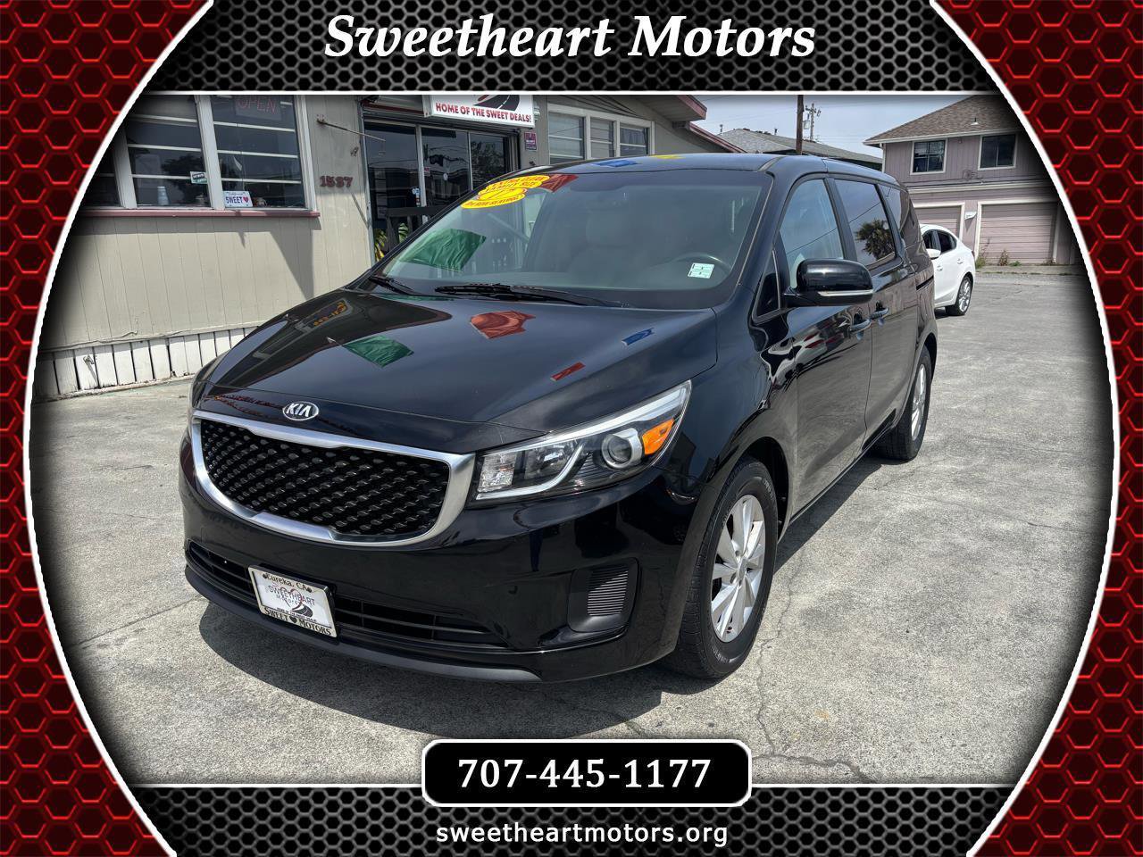 Used 2017 Kia Sedona L FWD image 1