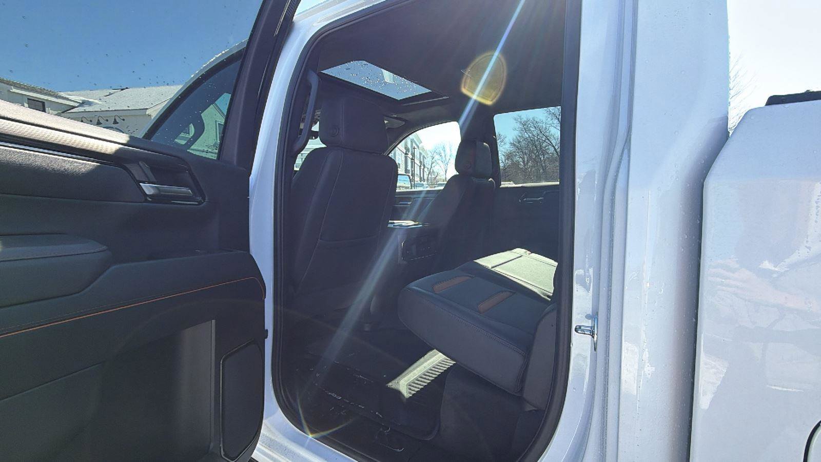 Certified 2025 GMC Sierra 1500 AT4 w/ Technology Package image 30