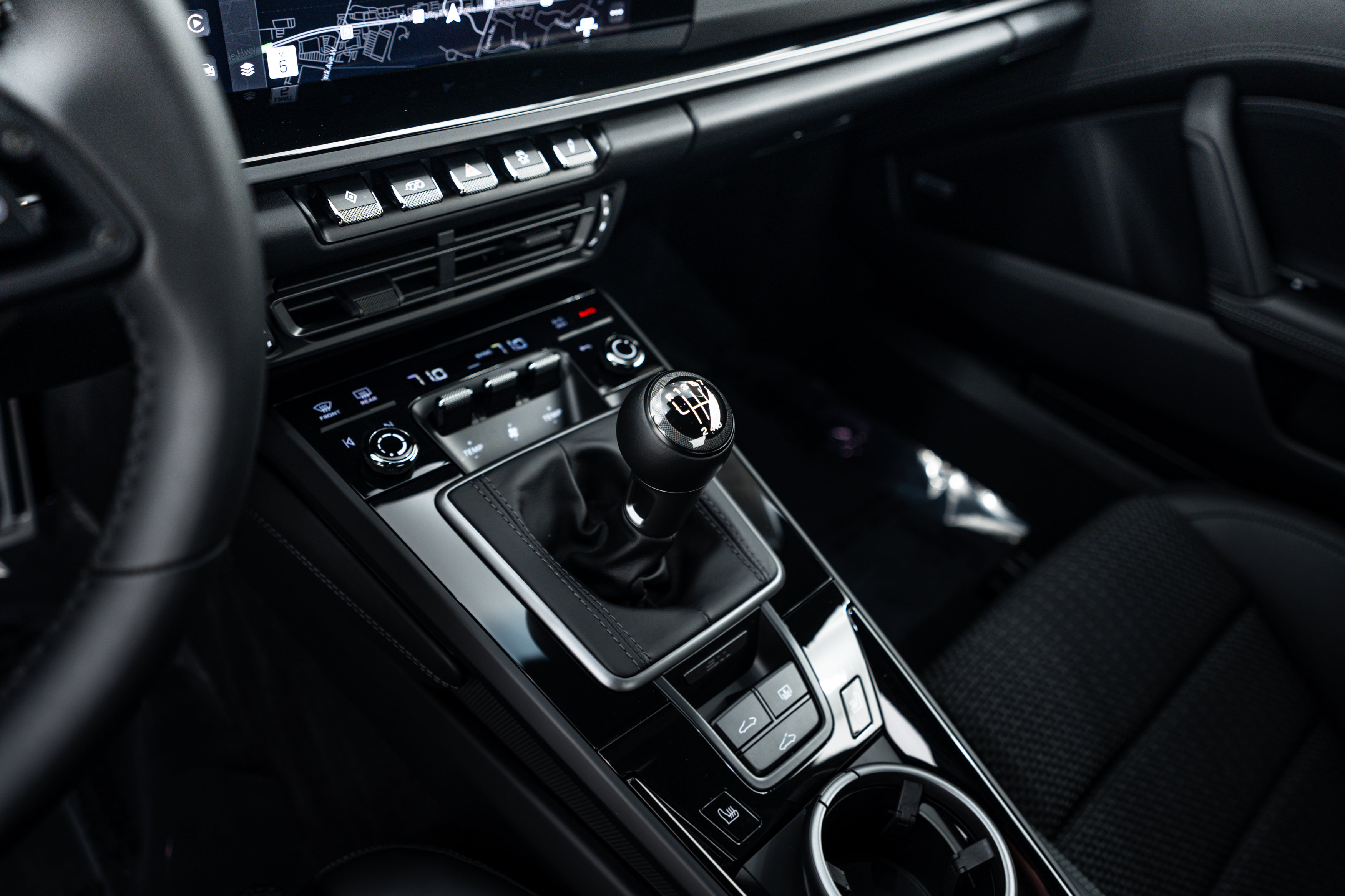 Certified 2024 Porsche 911 Carrera T RWD image 15