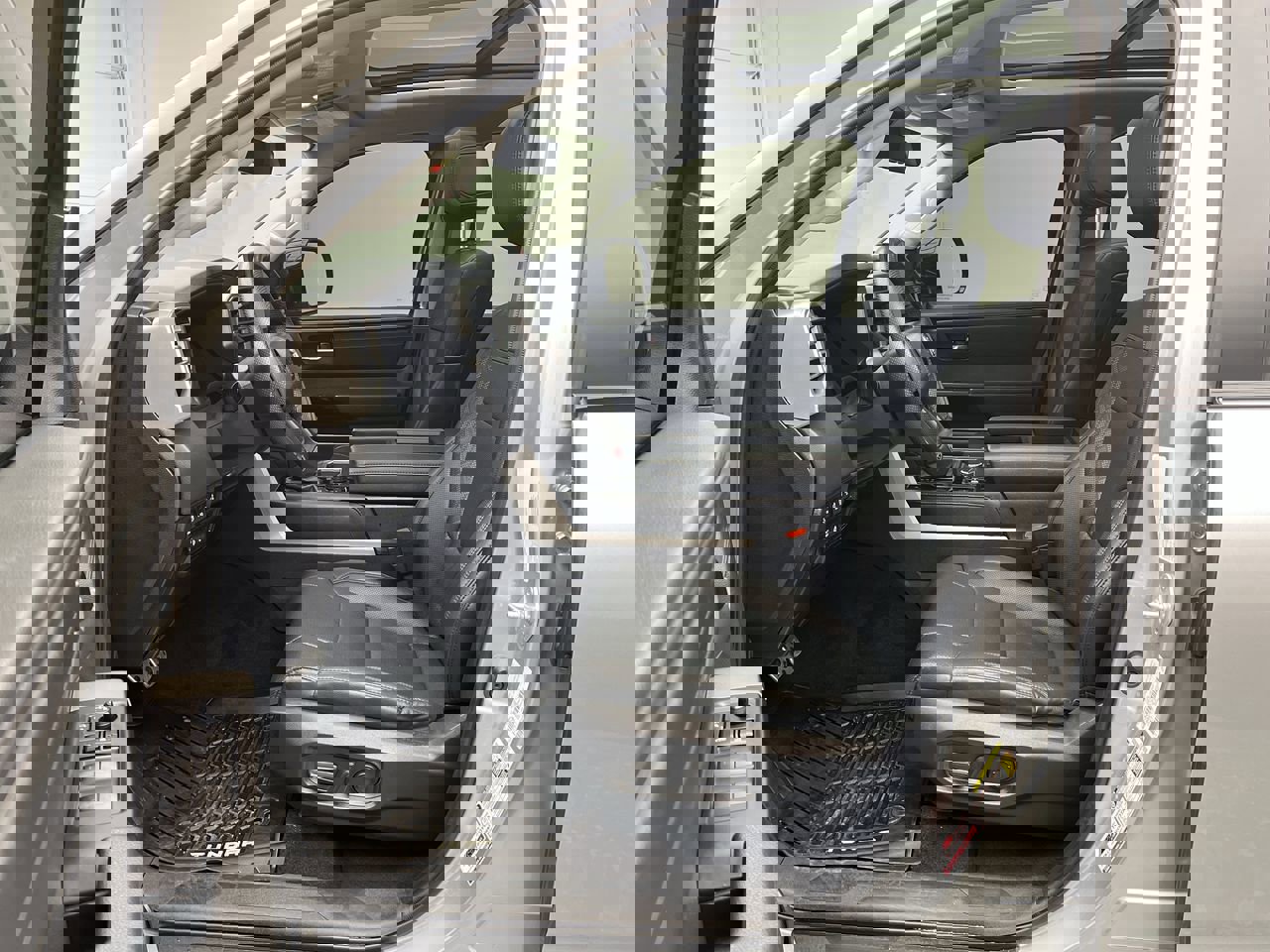 Used 2024 Toyota Tundra Limited image 3