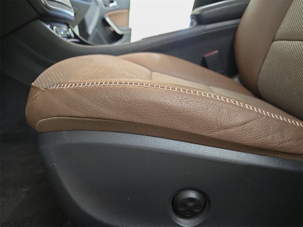 Used 2015 Mercedes-Benz GLA 250 4MATIC image 32