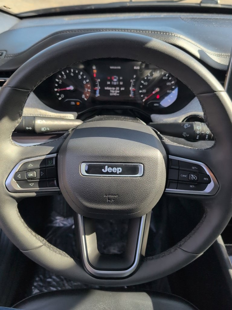 Used 2023 Jeep Compass Latitude w/ Convenience Group AWD/4WD image 12