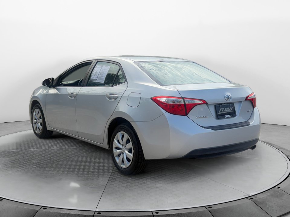 Used 2016 Toyota Corolla LE FWD image 5