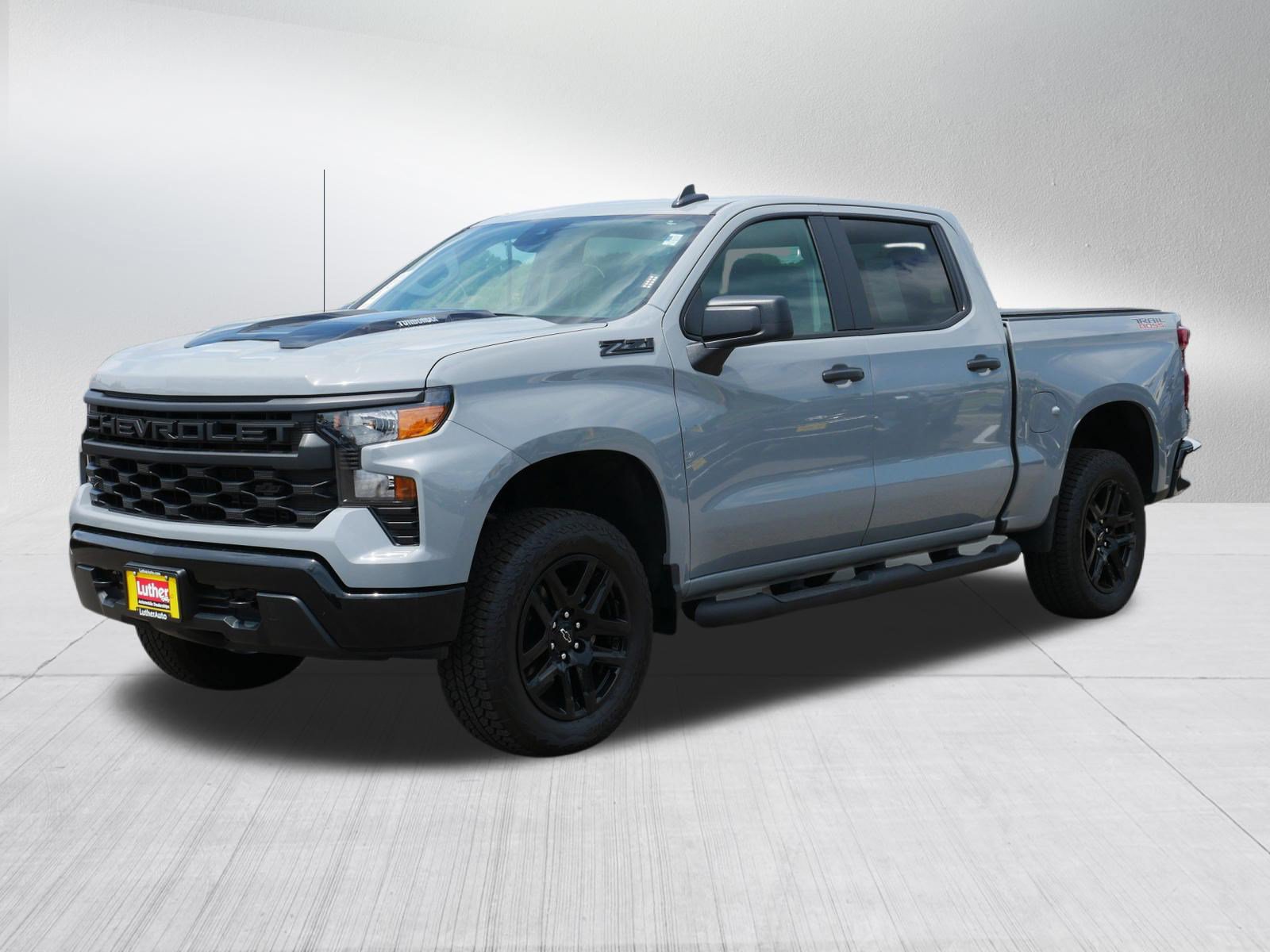 Used 2024 Chevrolet Silverado 1500 Custom Trail Boss w/ Turbomax Blackout Package AWD/4WD image 3