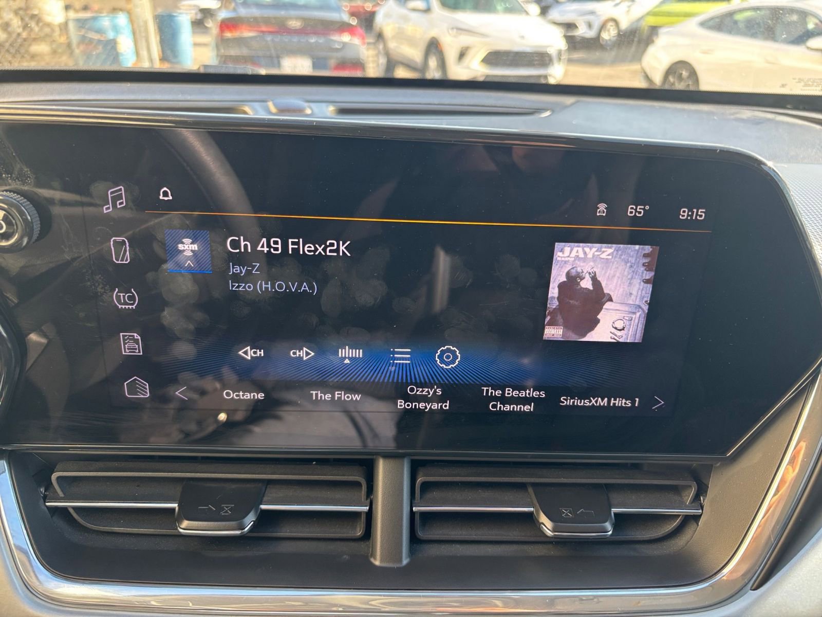 Used 2025 Chevrolet Trax LT image 21