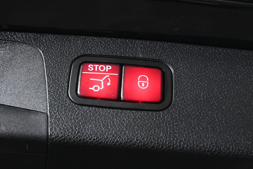 Certified 2020 Mercedes-Benz E 450 4MATIC Wagon image 37