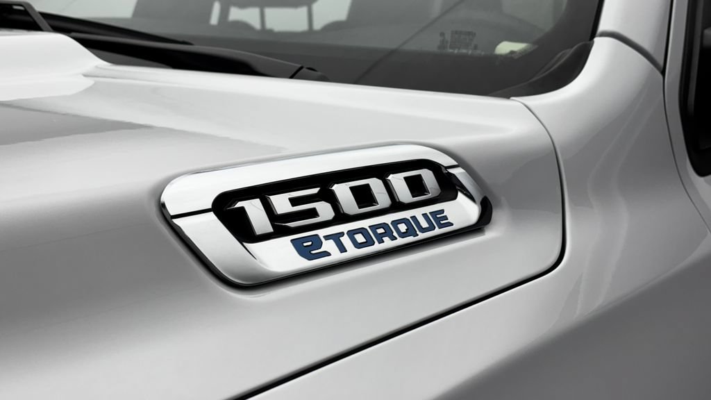 Used 2025 RAM 1500 Big Horn AWD/4WD image 4