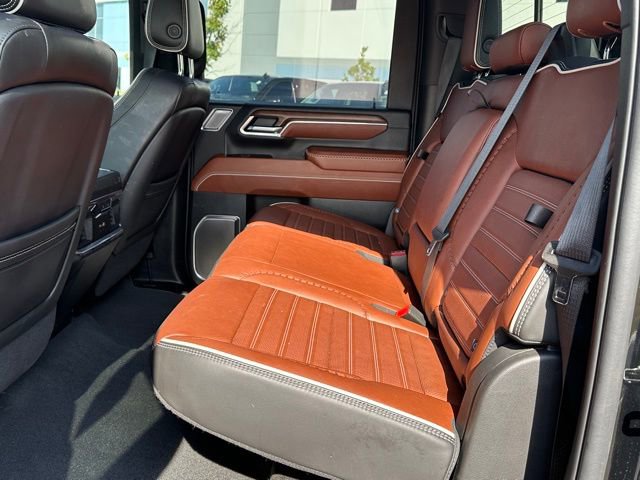 Used 2024 GMC Sierra 3500 Denali Ultimate image 10