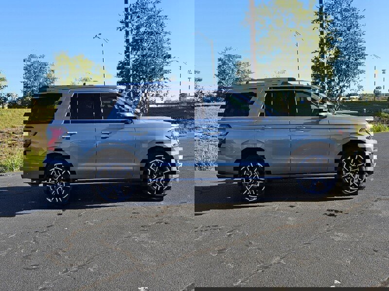 Used 2019 Ford Expedition Limited w/ Special Edition Package image 13