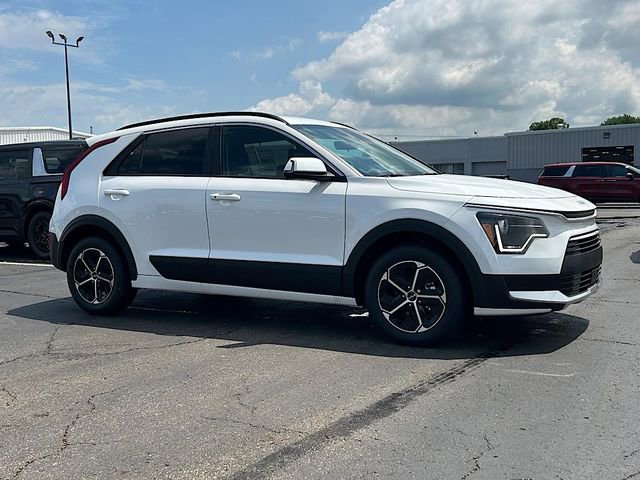 New 2025 Kia Niro EX image 2