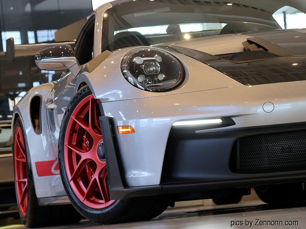Used 2025 Porsche 911 GT3 RS RWD image 44