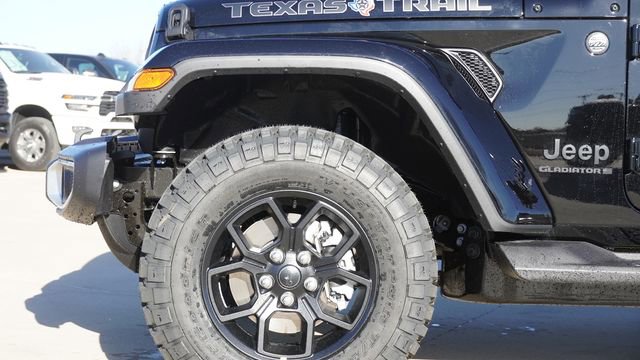 New 2026 Jeep Gladiator Mojave AWD/4WD image 5