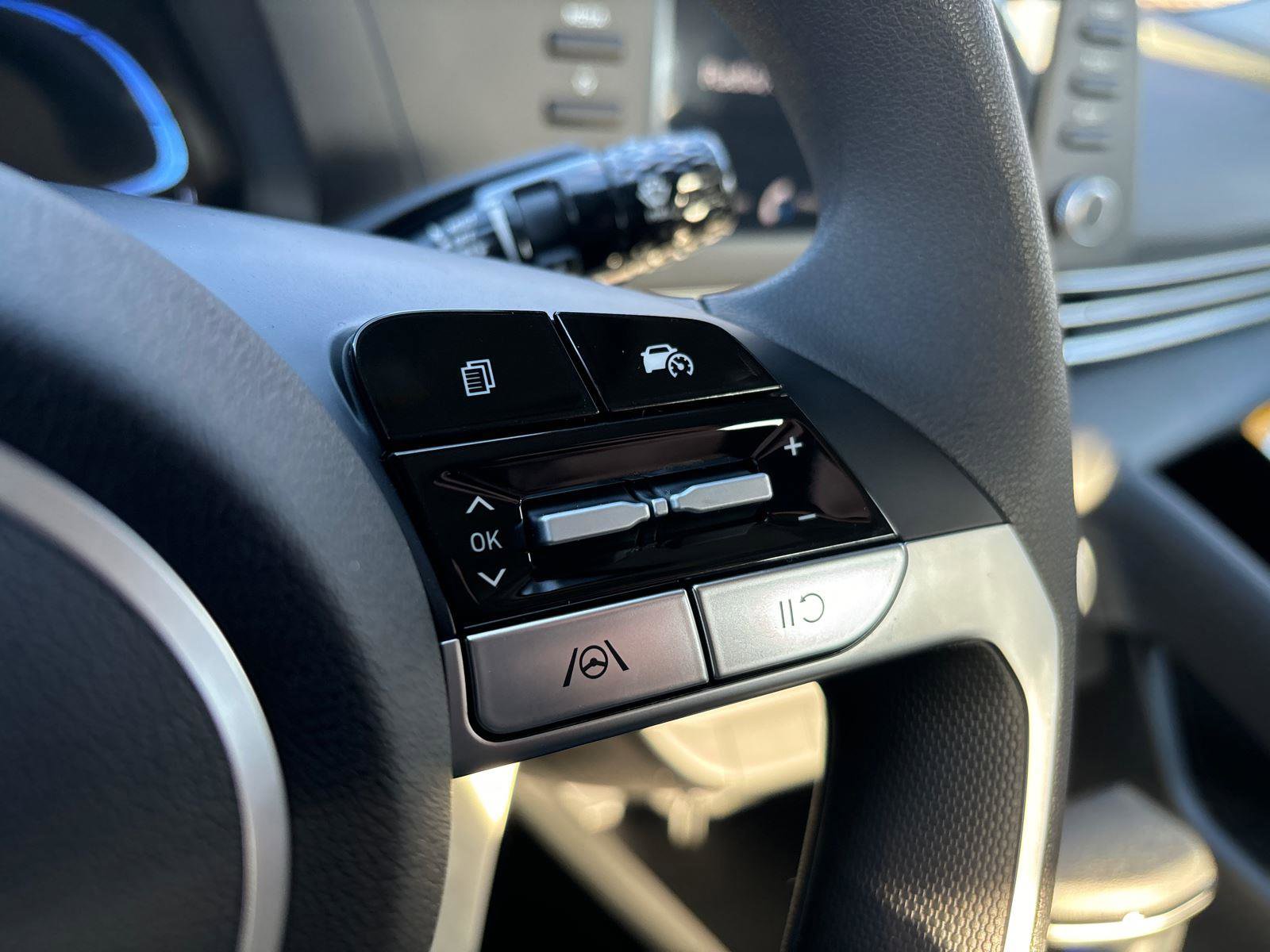 New 2025 Hyundai Elantra SE image 22