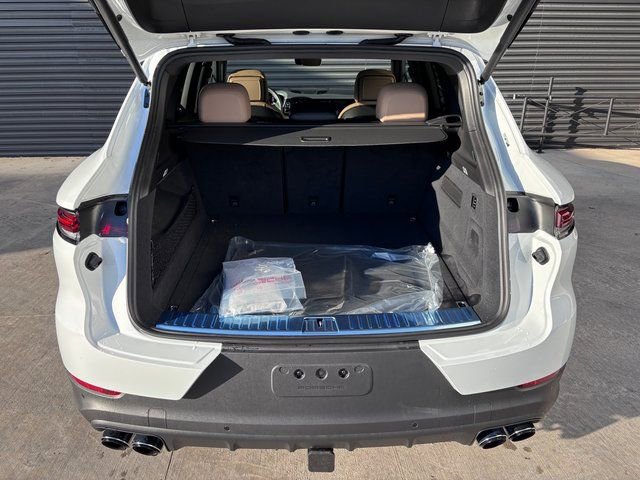 New 2026 Porsche Cayenne AWD/4WD image 26
