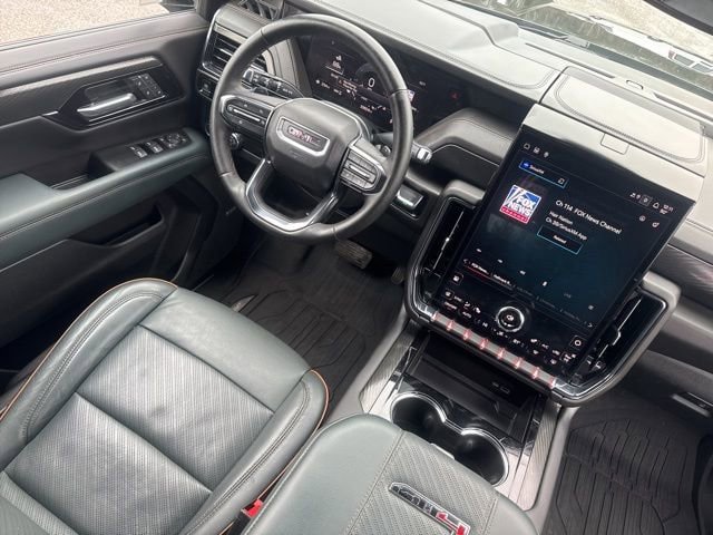 Used 2025 GMC Yukon XL AT4 AWD/4WD image 36