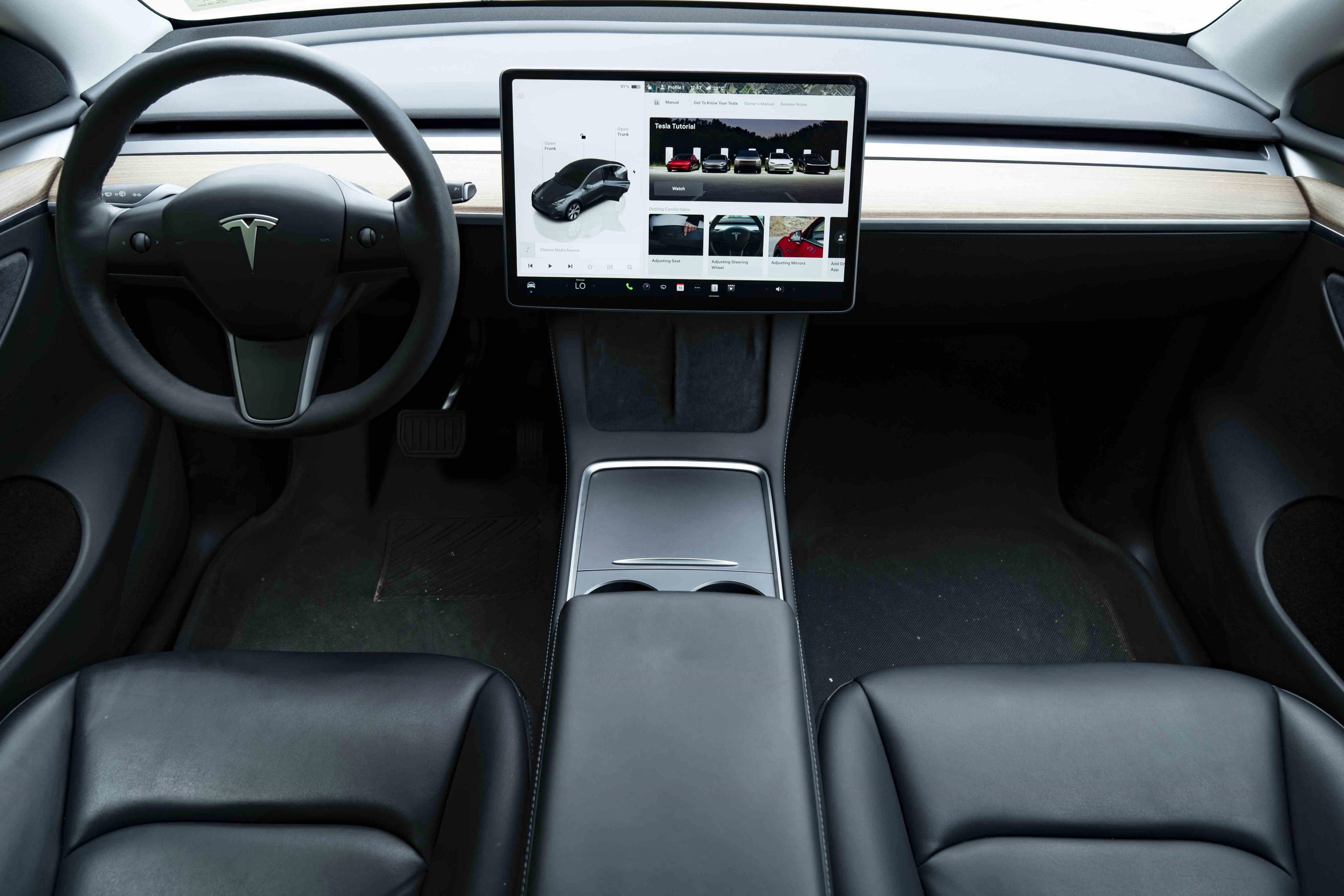 Used 2023 Tesla Model Y AWD image 24