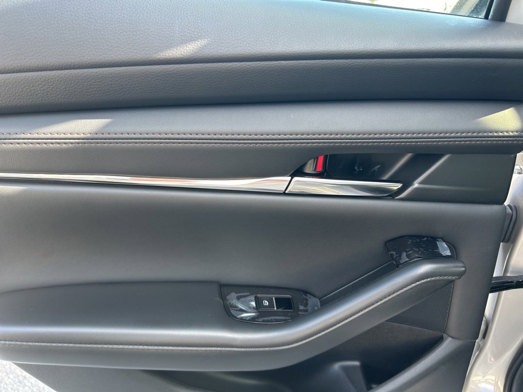 Used 2025 MAZDA MAZDA3 s image 11