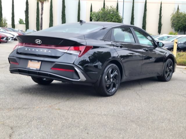 New 2026 Hyundai Elantra Sport FWD image 4