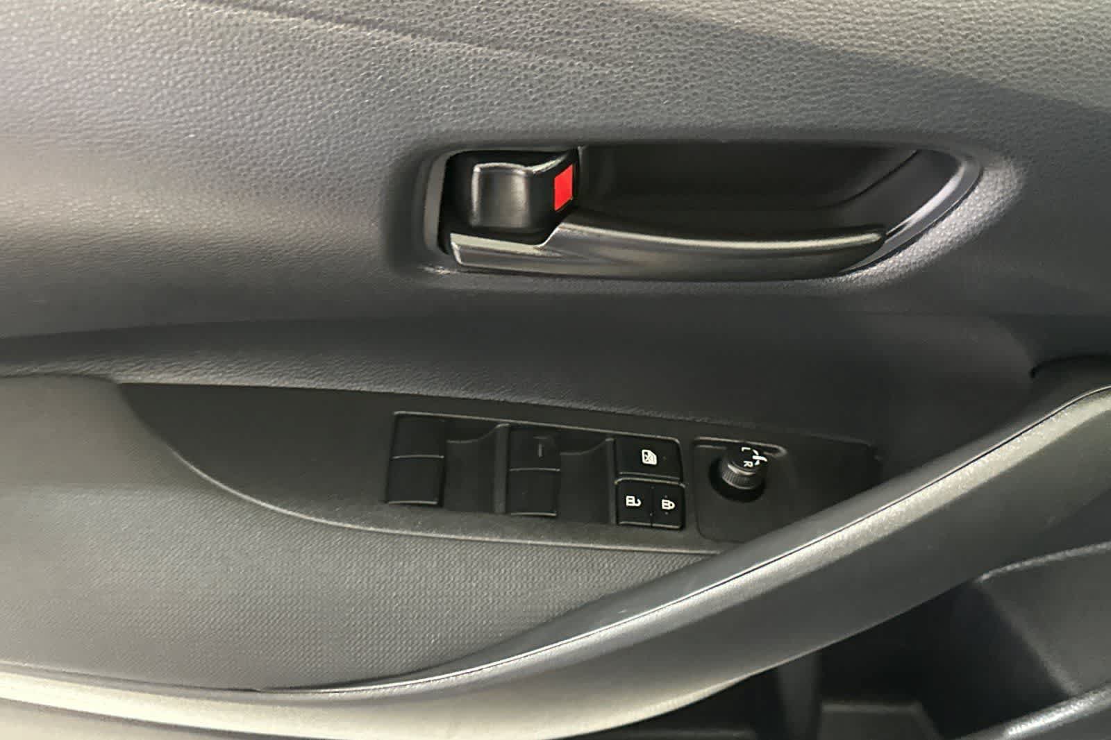 Used 2026 Toyota Corolla LE FWD image 12
